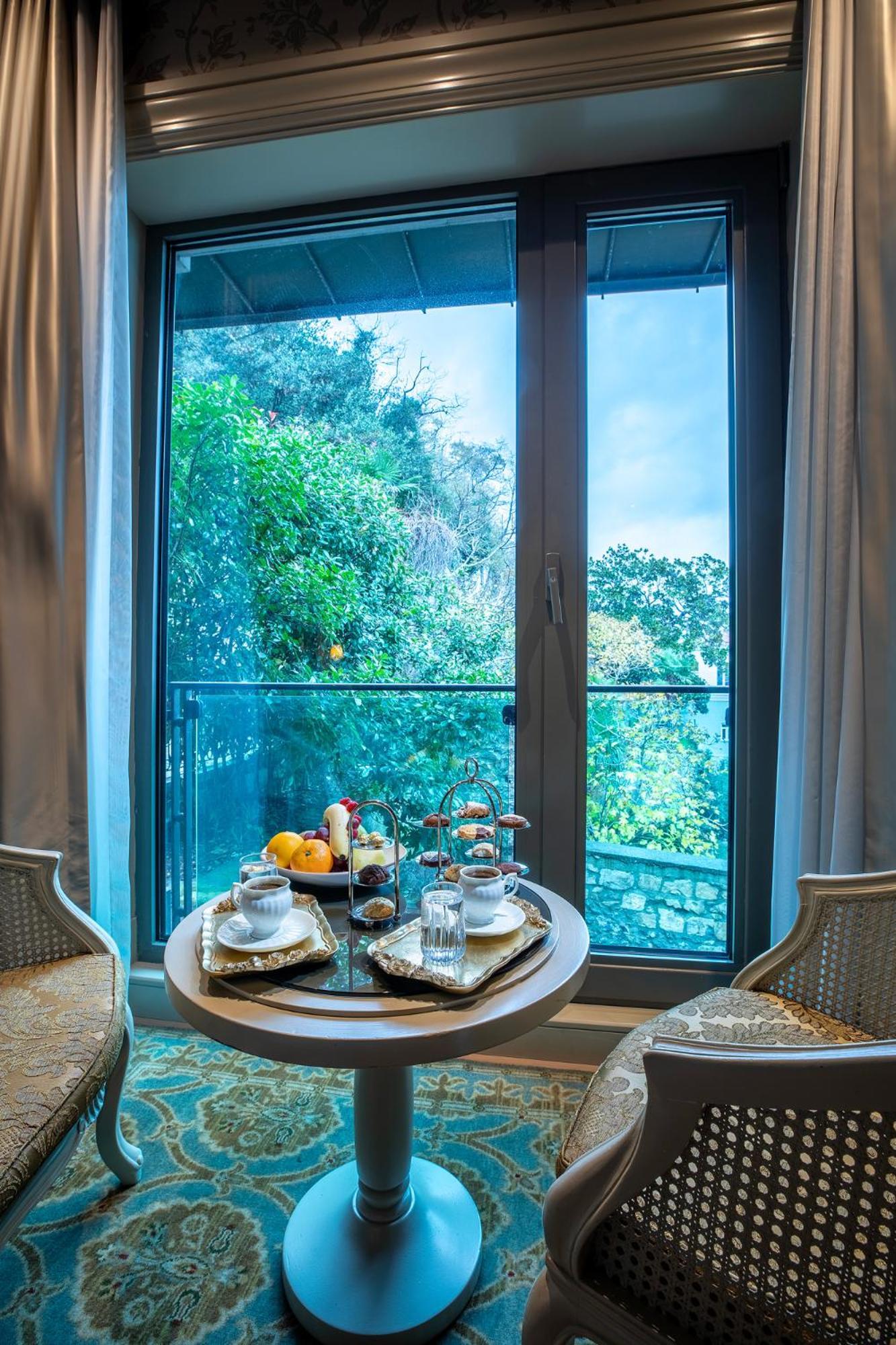 Mfb Tarabya Hotel Istanbul Bagian luar foto