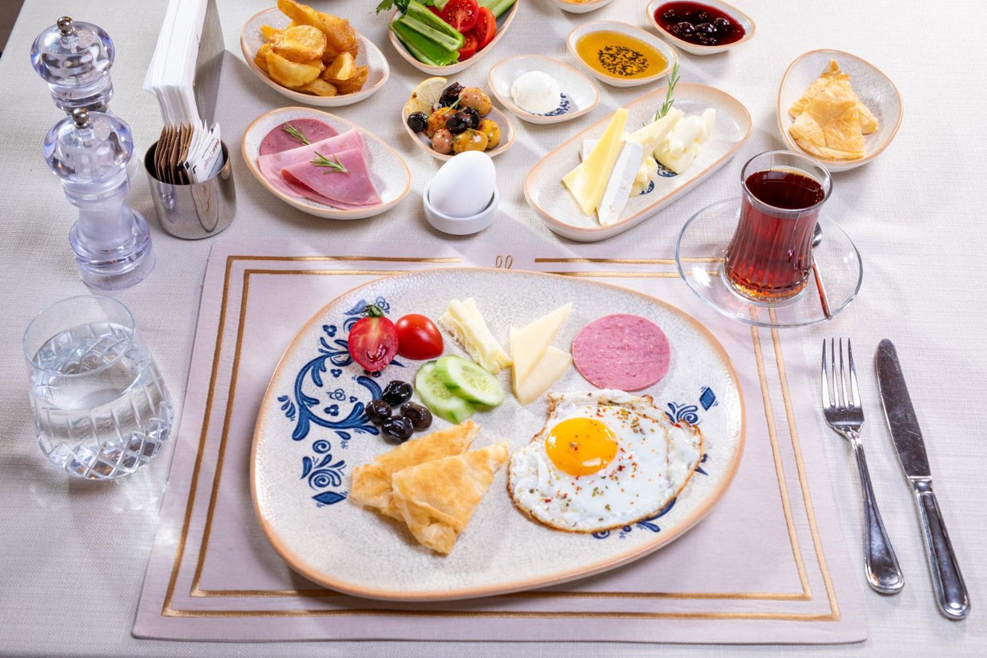 Mfb Tarabya Hotel Istanbul Bagian luar foto