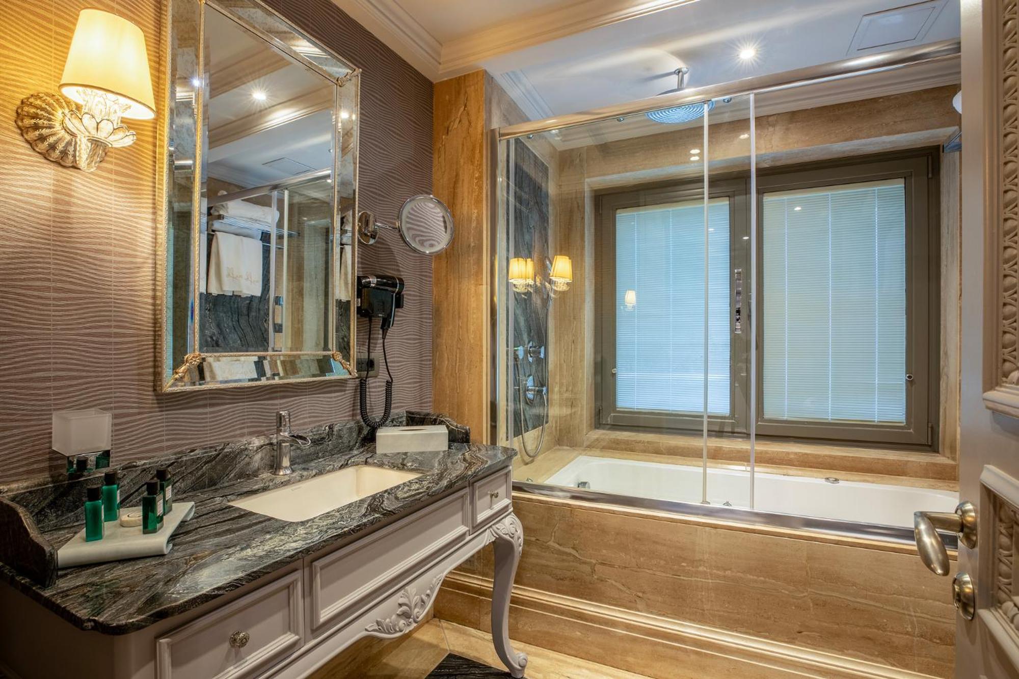 Mfb Tarabya Hotel Istanbul Bagian luar foto