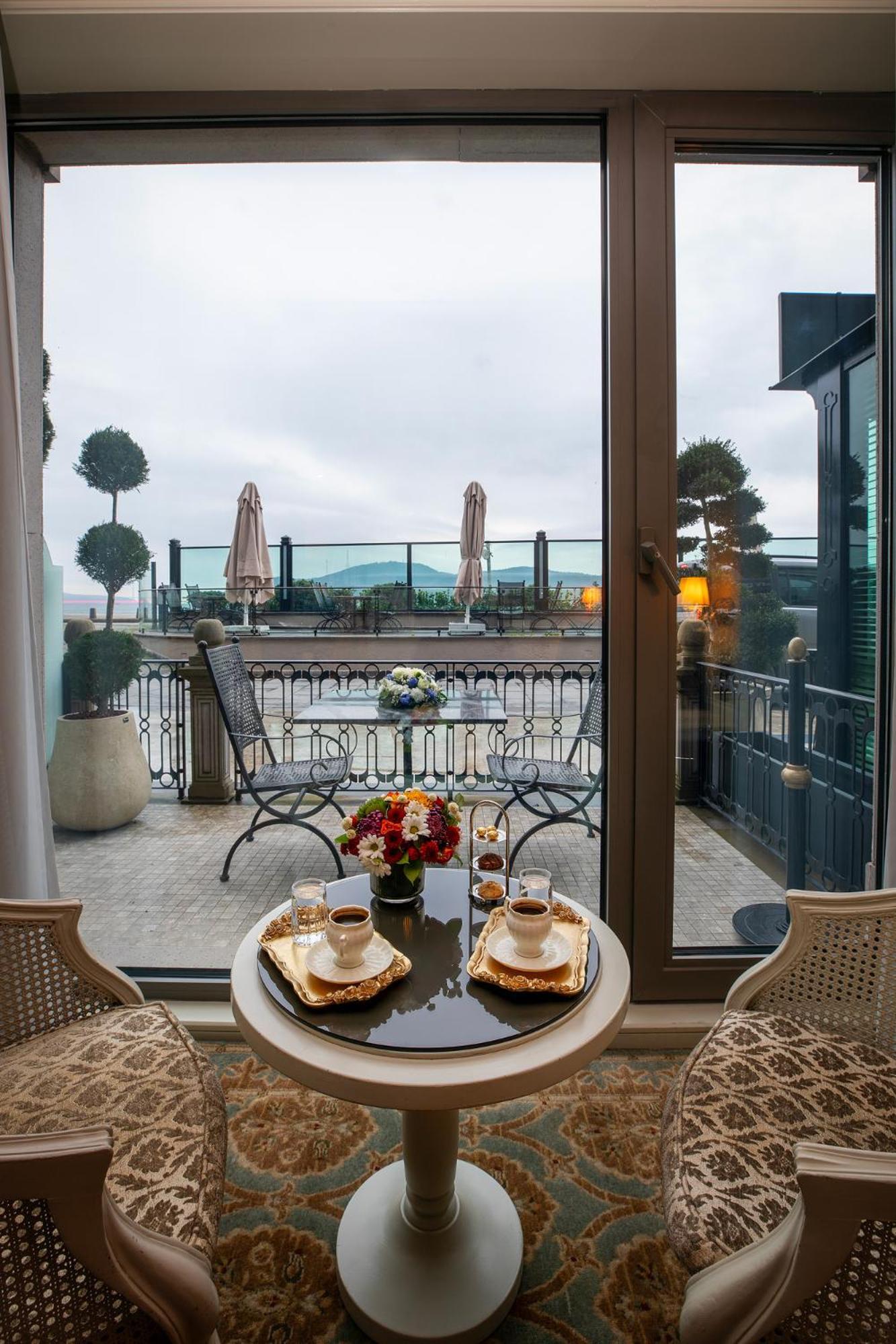 Mfb Tarabya Hotel Istanbul Bagian luar foto